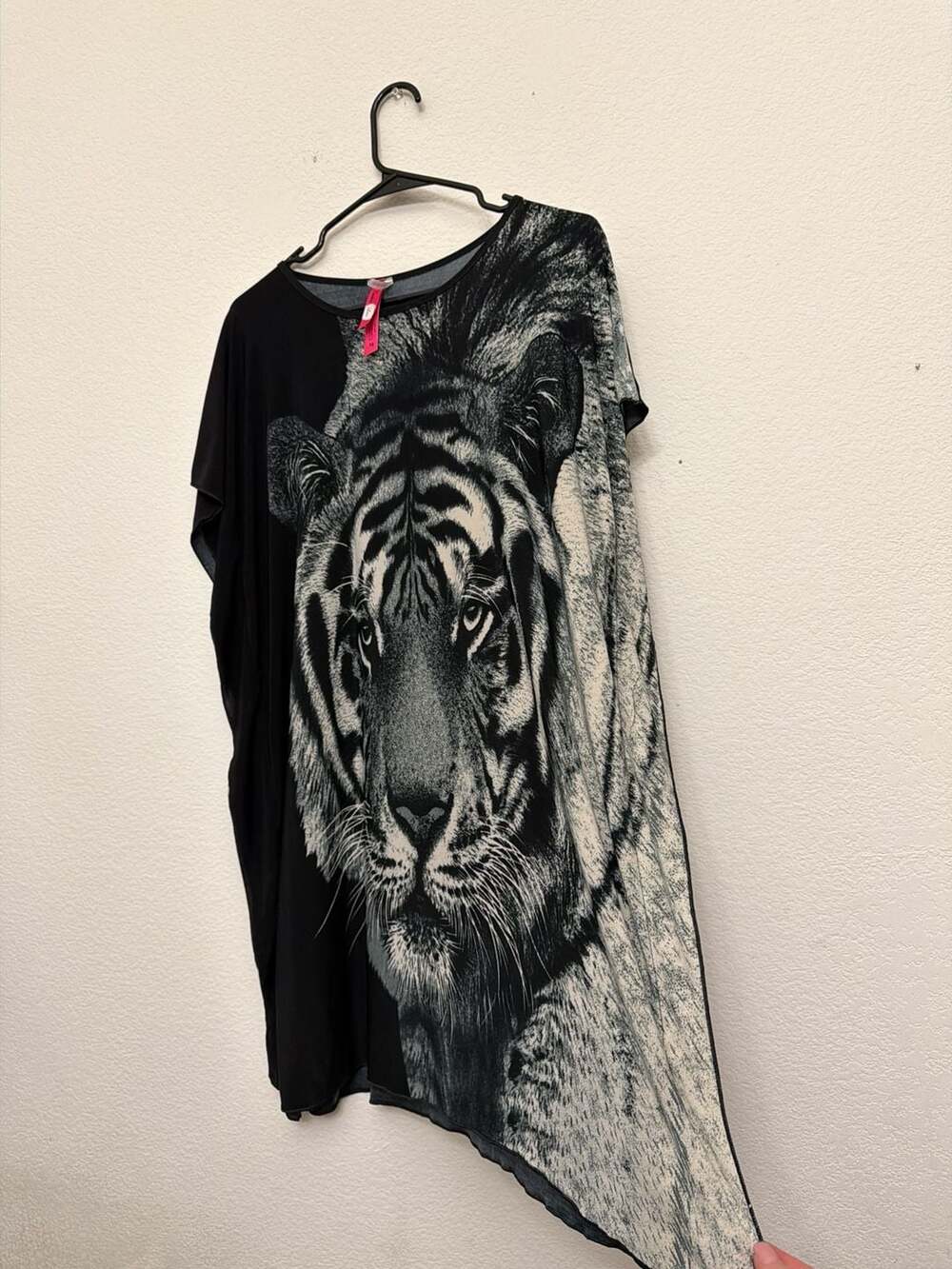 Cristina Love Women Black White Tiger Graphic Oversized Tunic Top Medium